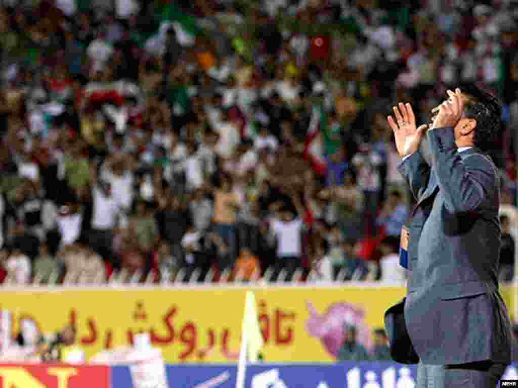 علی دایی تاکنون با تیم ملی فوتبال ایران به پیروزی نرسیده است.