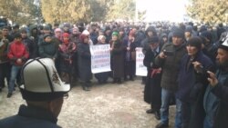 Участники акции протеста в Баткене. 15 января 2020 года.