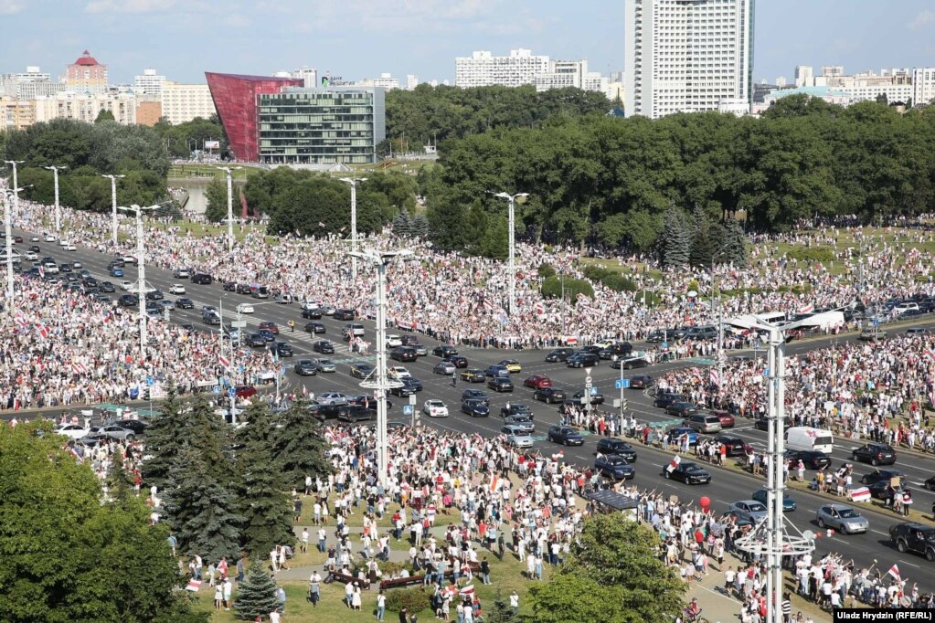 Намоиши эътирозӣ дар маркази шаҳри Минск, 16-уми август