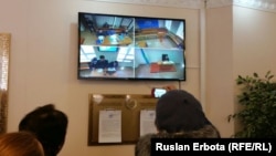 Трансляция судебного заседания по делу гражданского активиста Болатбека Блялова в Сарыаркинском районном суде. Астана, 19 января 2016 года.