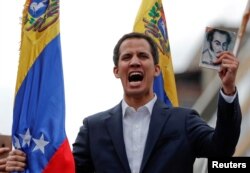 Guaido i njegovi saveznici optužuju Madura za uzurpiranje vlasti uz pomoć pokradenih izbora