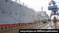 Судно A500 «Донбасс» ВМС ВСУ, порт Мариуполя, 25 сентября 2018 года
