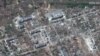 Супутниковий знімок Maxar Technologies, на якому видно зруйновані будівлі в місті Рубіжному поблизу Сєвєродонецька Луганської області, 6 червня 2022 року