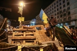 Baricade în Piaţa Independenţei la Kiev