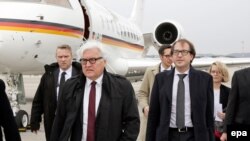 Германиянын эки министри Францияга учуп келишти