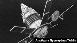 Советские искусственные спутники Земли (ИСЗ) «Молния-1»