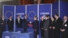 Таршис Д. и Примаков Е. на официальной церемонии вступления России в Совет Европы, 1996 год