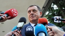 Optužbe da pravi paravojne formacije: Milorad Dodik