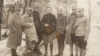 Ofițeri români și francezi prizonieri în Germania (Foto: Expoziția Marele Război, 1914-1918, Muzeul Național de Istorie a României)