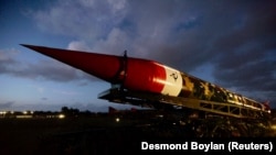 Архивное фото. Деактивированная советская баллистическая ракета средней дальности на Кубе, способная нести ядерную боеголовку и которая была запрещена договором о ядерном оружии
