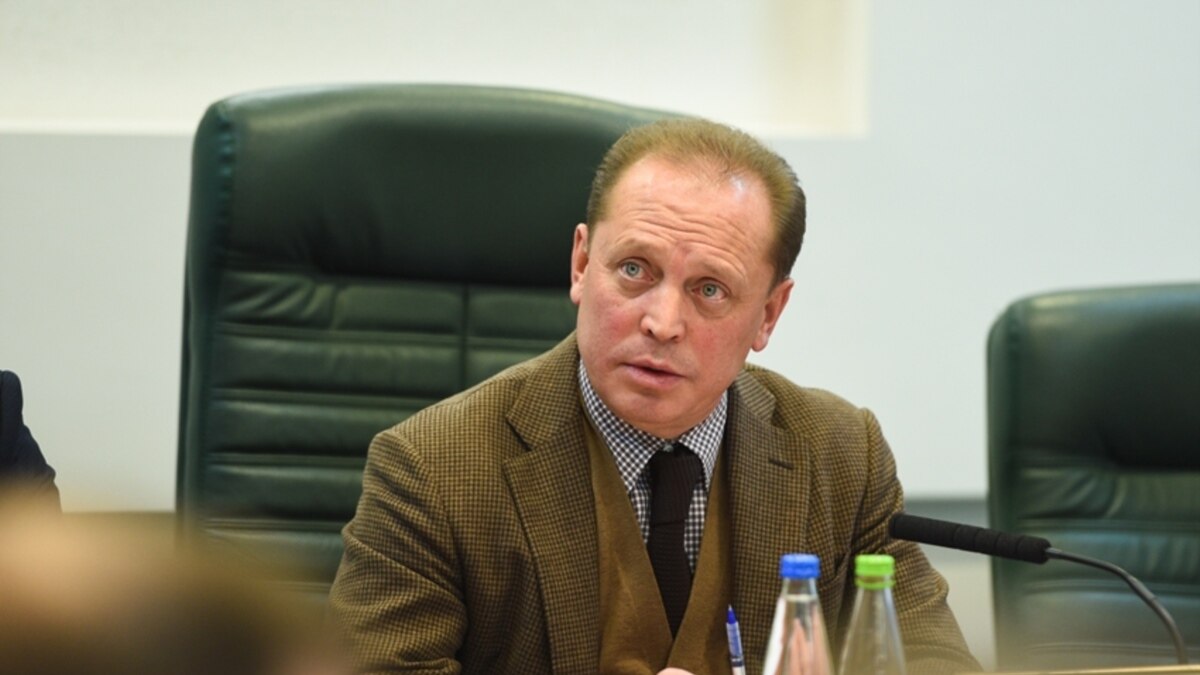 Мэр Нижнекамска ушел на карантин после отпуска за границей