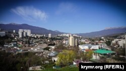 Вид на Алушту, ілюстраційне фото