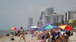 Флоридадағы жағажай. АҚШ, 2 шілде 2020 жыл.