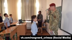 «Уроки мужества». Иллюстрация. Снимок сделан в одной из российских школ 29 октября 2019 года.