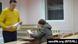 Экзамен по истории для мигрантов в Университете дружбы народов в Москве. Иллюстративное фото. 
