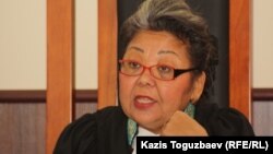 Алматы қалалық сотының бұрынғы судьясы Күлпәш Өтемісова. Сурет 11 шілде 2013 жылы түсірілген.