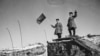 Красноармейцы у взорванных дотов в районе Хоттинен в ходе советско-финляндской войны