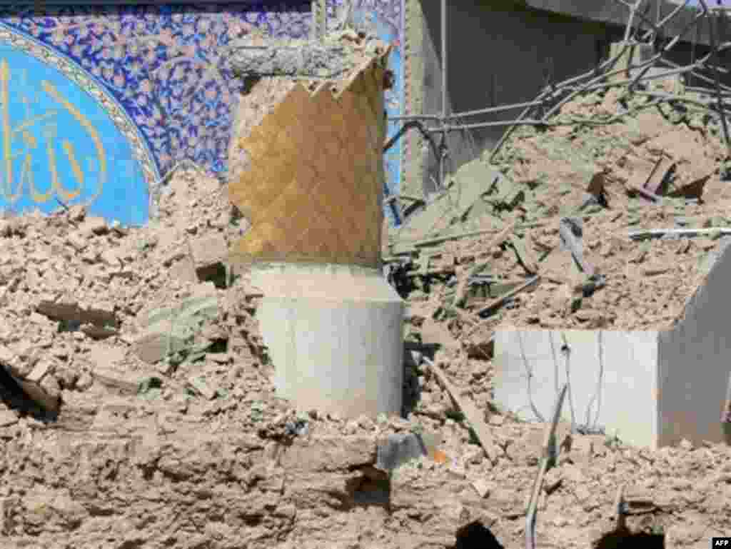 Iraq - The remains of one of the two destroyed minarets of Shi'ite Imam al-Askari shrine (The Golden Mosque) in the restive city of Samarra, north of Baghdad, 13Jun2007