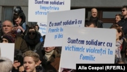 Marș al solidarității cu victimele violenței, la Chișinău