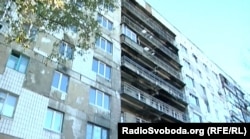 16-поверхівка у Шахтарську, що горіла внаслідок обстрілів у 2014 році