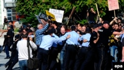 Протест на новинарите во Скопје. октомври 2013.