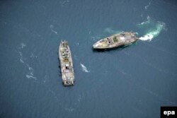Шведские военные корабли ведут поиск субмарины. Октябрь 2014 года