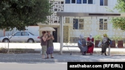 Duralgadaky adamlar. Arhiw suraty