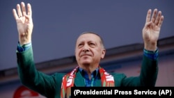Президент Турции Реджеп Тайип Эрдоган на предвыборной акции в Диярбакыре. 3 июня 2018 года.