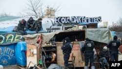 Iseljavanje kampa u Calais-u
