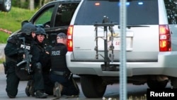 Канадская полиция во время спецоперации в Монктоне, 4 июня 2014 года. Иллюстративное фото.
