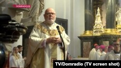 Cardinalul Reinhardt Marx, în timpul serviciului divin, la Fulda (Foto: TV/Domradio)