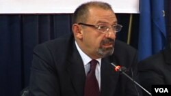Директорот на косовската агенција за приватизација Дино Асанај.