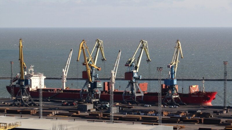 Русия Азак диңгезендә украин портларын өлешчә ачты 