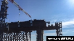 Відкриття мосту між незаконно анексованим Кримом і Росією через Керченську протоку. 16 травня 2018 року