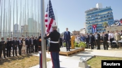 Торжественная церемония поднятия американского флага над посольством США в Гаване. 14 августа 2015 года.