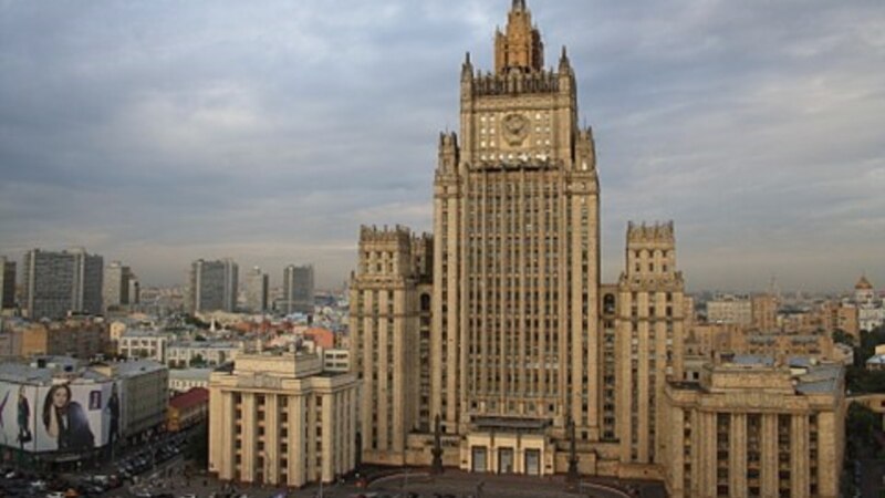 Россия выслала трёх дипломатов из стран ЕС "за участие в незаконных акциях" протеста 