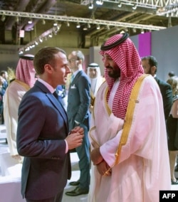 Mohamed bin Salman i Emmanuel Macron u Buenos Aires na summitu G20