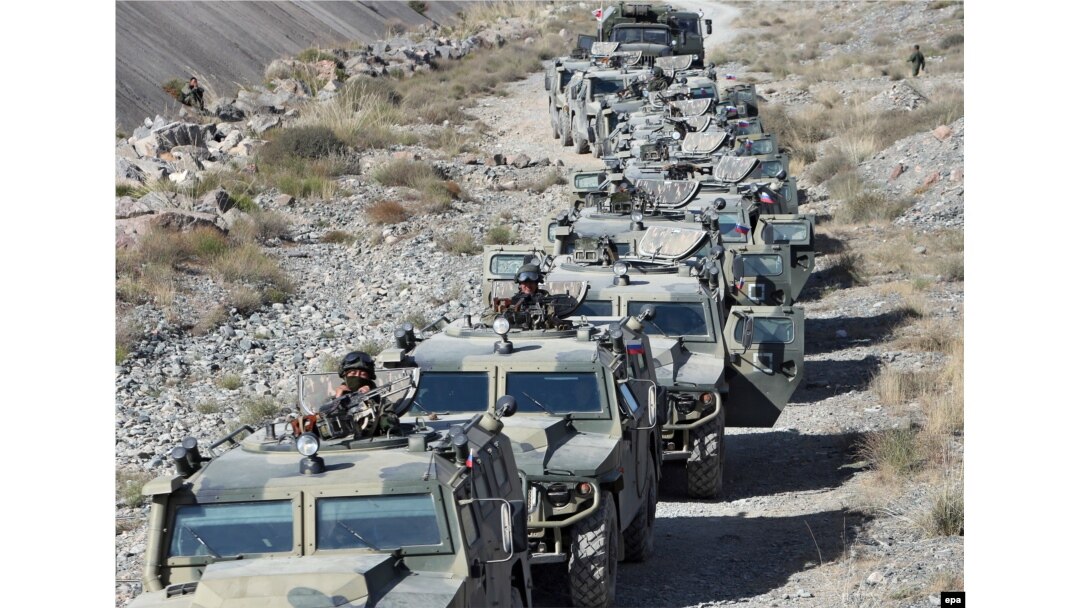 Troops carry out SCO-organized counterterrorism drills in Kyrgyzstan in 2016.