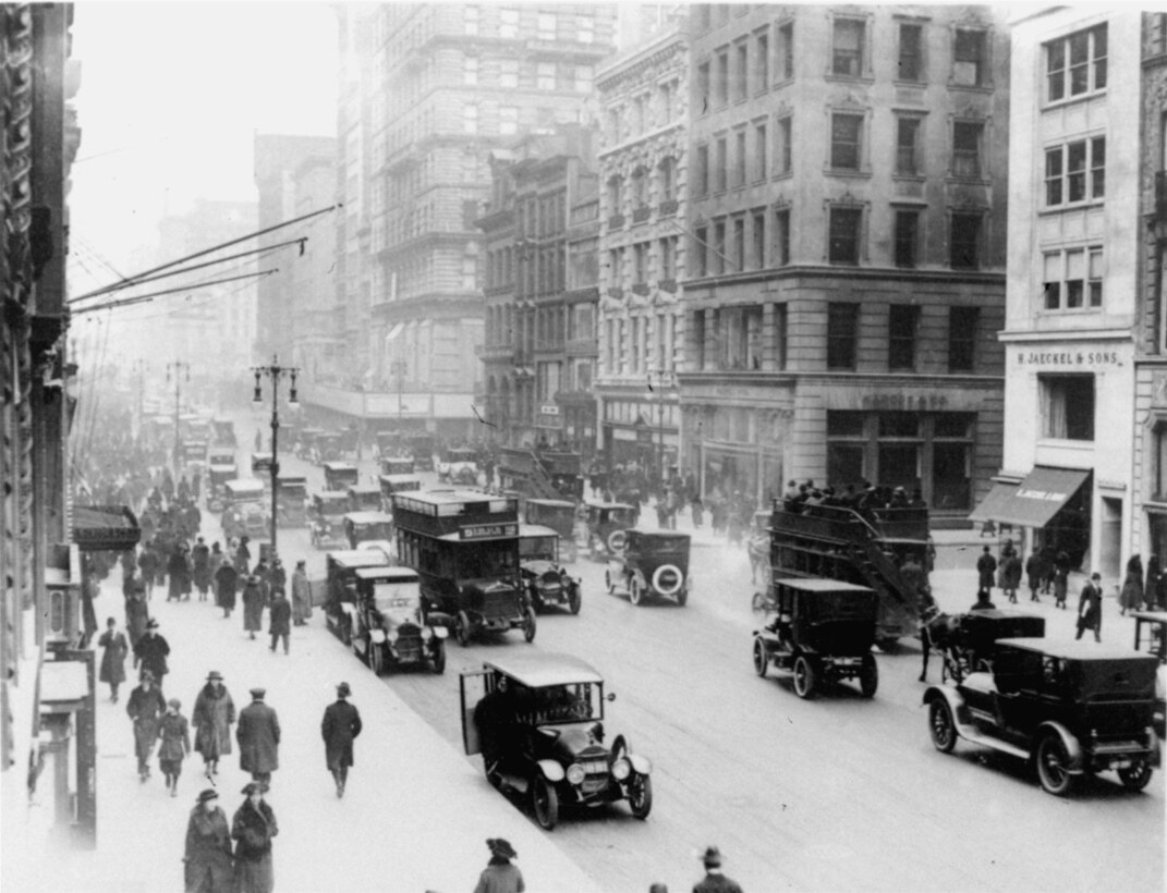 1919-й в фотографиях. Как жили и о чем мечтали 100 лет назад