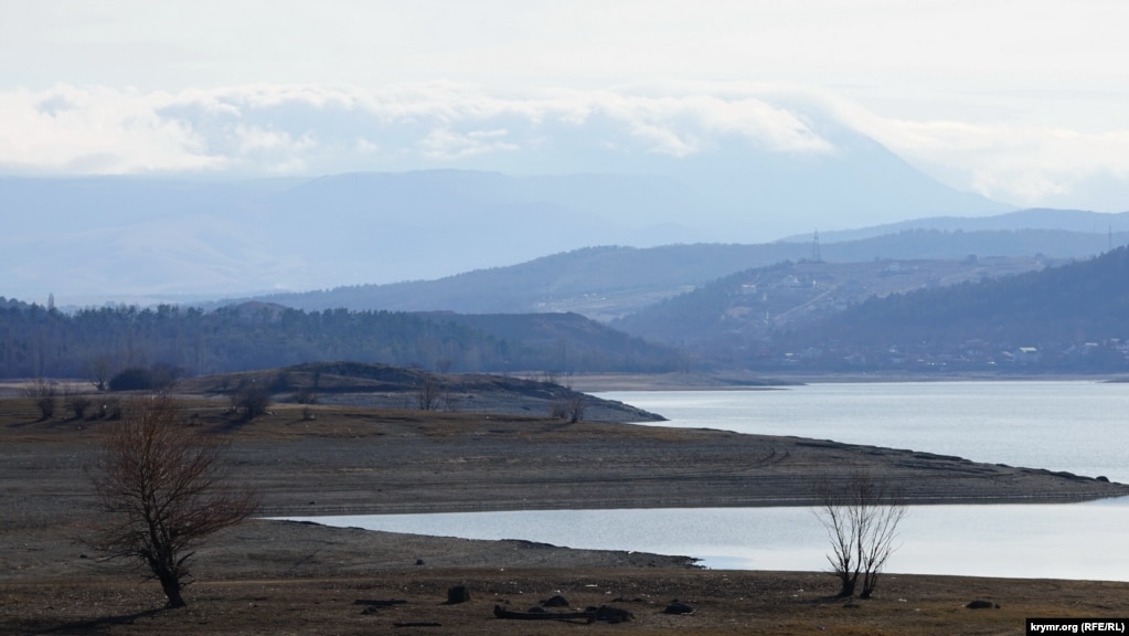 Водохранилище заметно уменьшилось в своих размерах