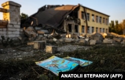Egy iskola, amelyet augusztus 30-án orosz rakétatámadás pusztított el az ukrajnai Donyeck megyében található Druskivka városban