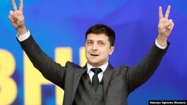 Владимир Зеленский во время дебатов на НСК «Олимпийский» в Киеве. 19 апреля 2019 года