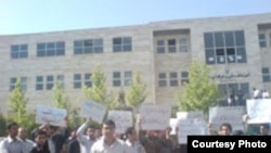 Protesters in Urmiya on May 24