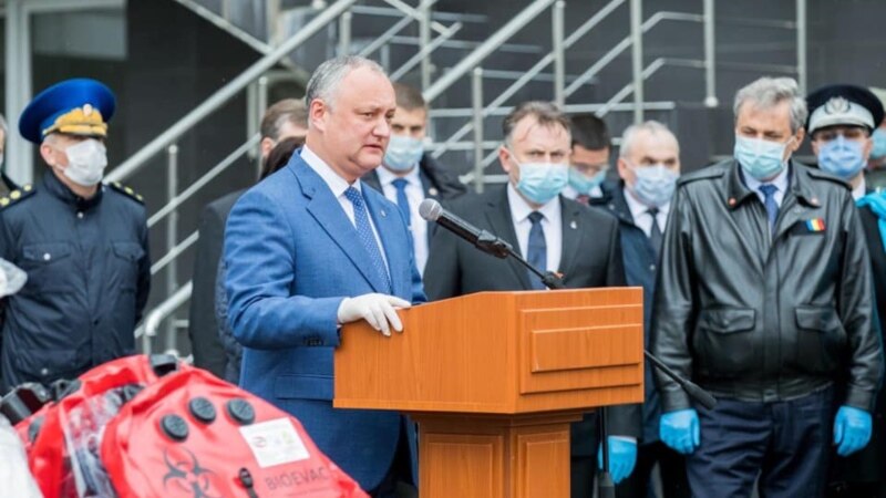 Președintele Igor Dodon a salutat personal primirea ajutoarelor umanitare medicale din România