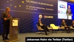 Վրաստան - ԵՄ հանձնակատար Յոհանես Հանը ելույթ է ունենում «Վրաստանի եվրոպական ուղին» համաժողովում, Բաթումի, 14-ը հուլիսի, 2016թ․