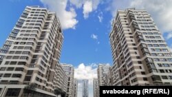 Новыя будынкі ў раёне «Маяк Менску», архіўнае фота