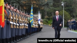 Володимир Путін на відкритті пам'ятника Олександру ІІІ в Лівадійському палаці. Ялта, Крим, 2017 рік