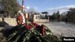 По сообщениям, именно здесь похоронен сын Януковича - Виктор