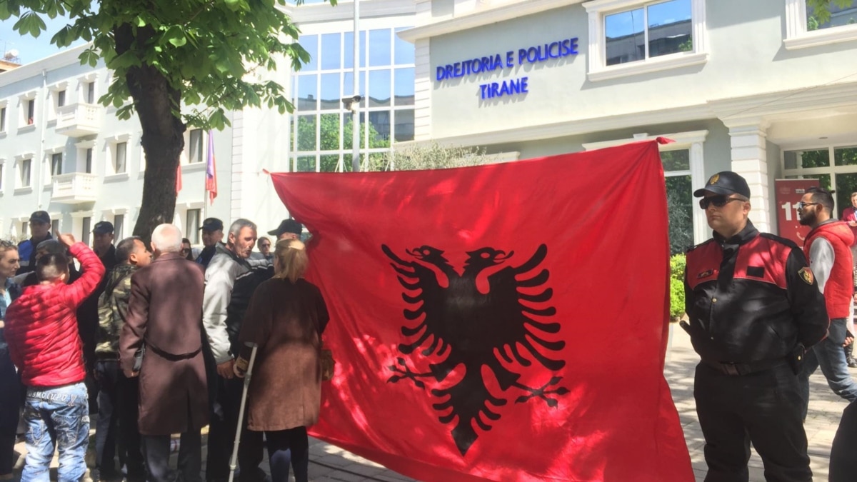 Kosovo Albanians Protest New Tolls On Connecting Highway 