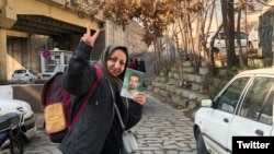 شهناز اکملی در راه زندان اوین، ۲۵ دی ۹۸